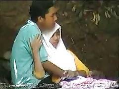 malay-skodeng awek tudung hijab putih romen